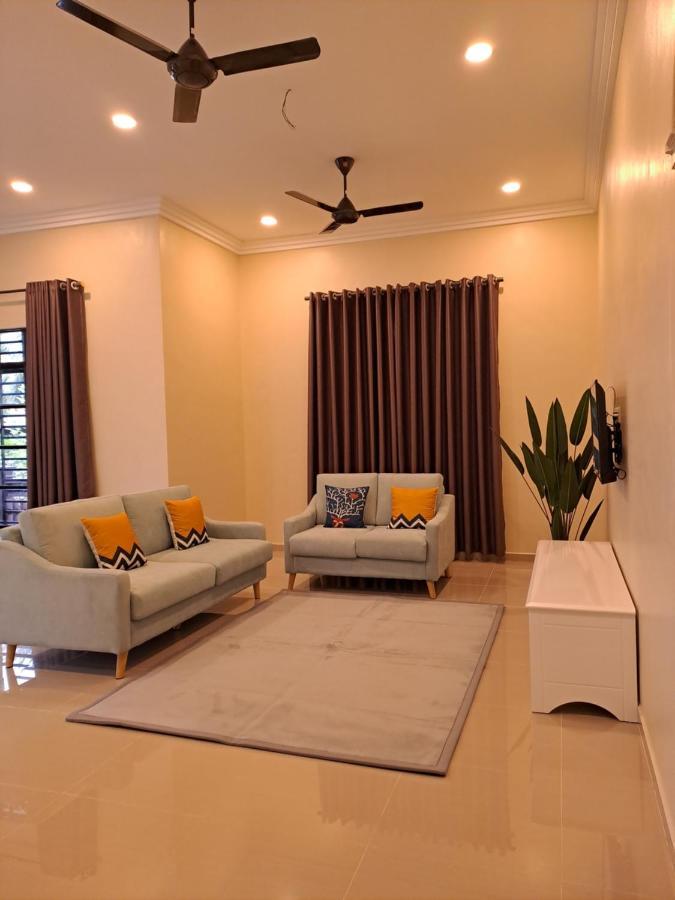 Zn Homestay Gong Badak Kampong Pengkalan Maras Ngoại thất bức ảnh