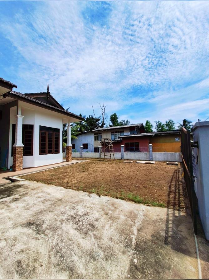 Zn Homestay Gong Badak Kampong Pengkalan Maras Ngoại thất bức ảnh